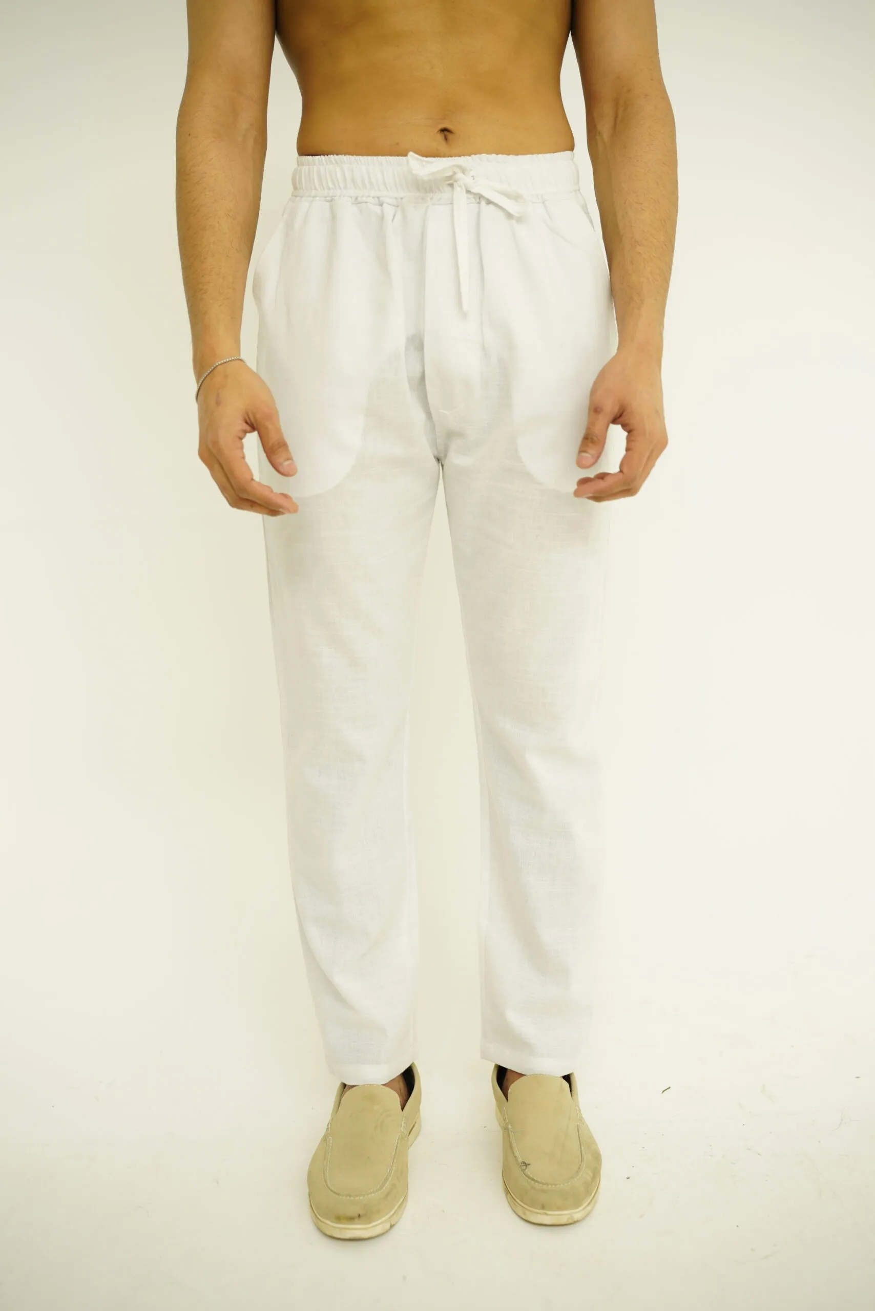 White Essential Set - Image 3