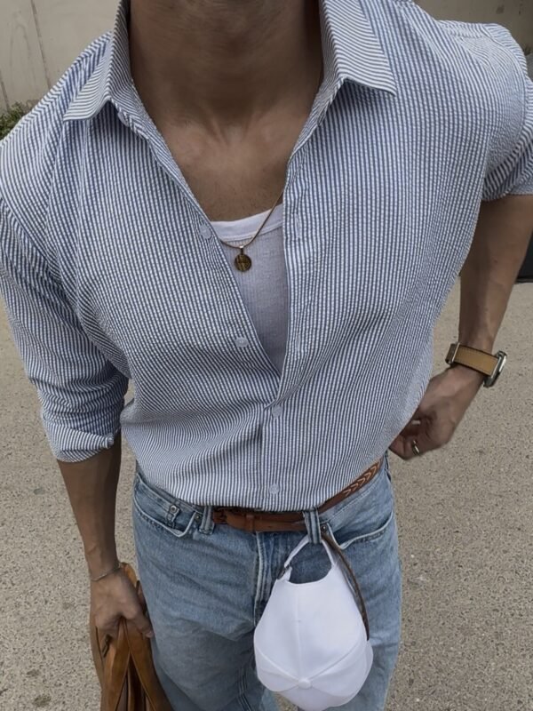 SEERSUCKER BLUE AND WHITE STRIPPED SHIRT